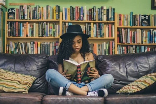Comment créer un coin lecture pour les enfants dans leur chambre ?