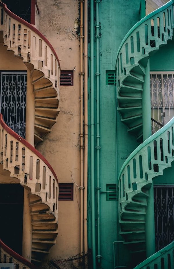 Comment optimiser l'utilisation de l'espace de rangement sous l'escalier ?