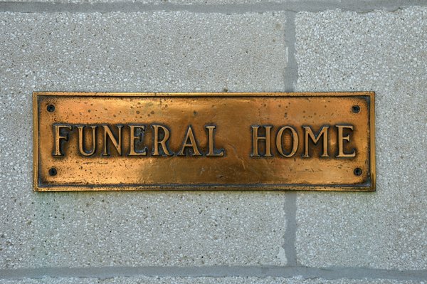 Moderne plaque funéraire originale : un hommage unique à créer
